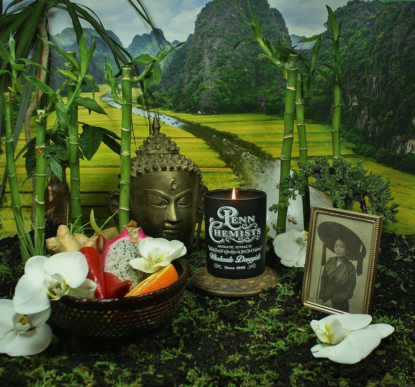 PENN CHEMISTS - INDOCHINE CLASSIC 10 OZ CANDLE